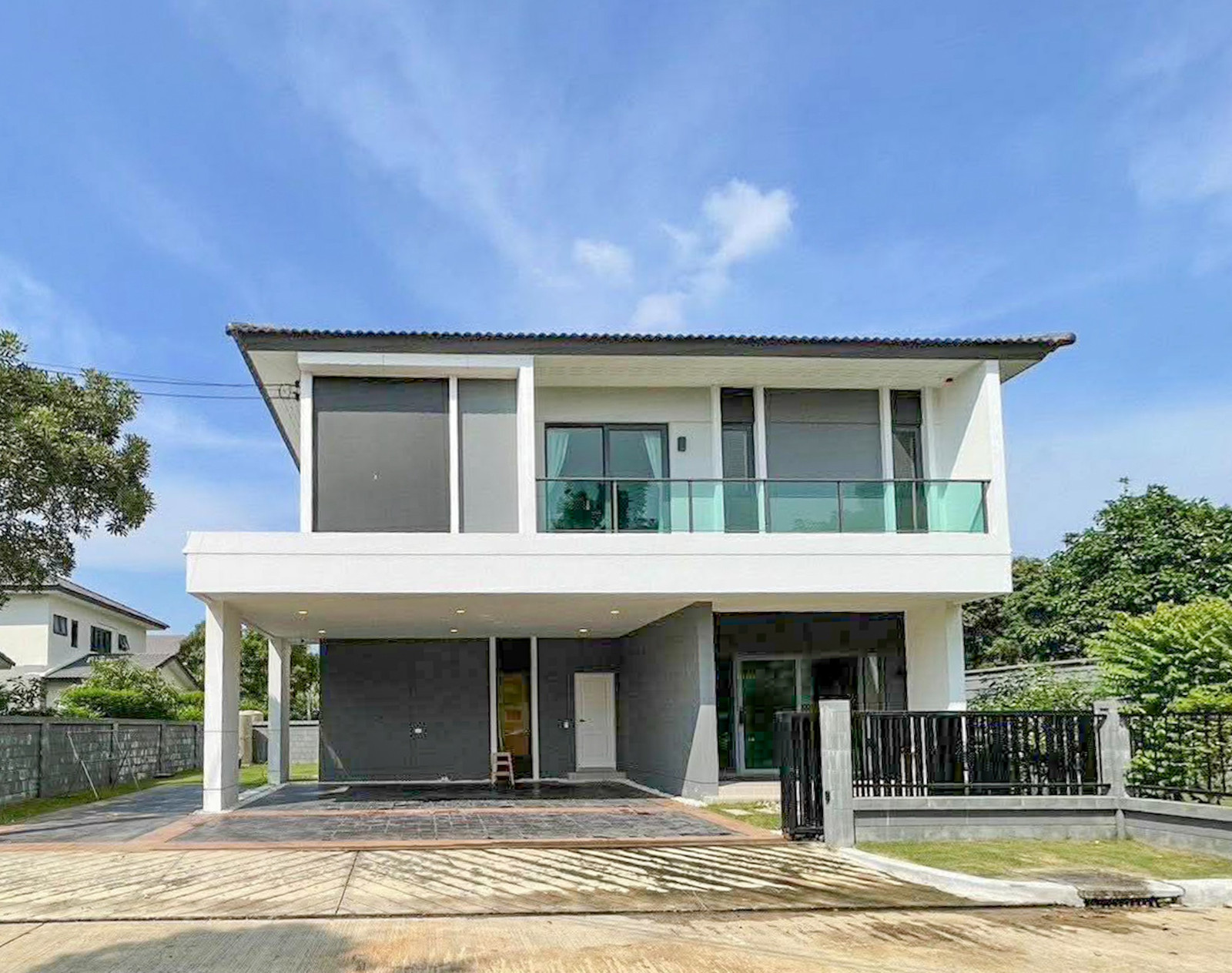 🎀✨ House for rent, 100 wa, corner plot, good location, has plenty of space left, Centro Pinklao. Anyone looking for a house to rent must see! 4 bedrooms, 5 bathrooms, parking for 4 cars (Pet friendly🐱🐶) 🎀✨ House for rent, 100 wa, corner plot, good location, has plenty of space left, Centro Pinklao. Anyone looking for a house to rent must see! 4 bedrooms, 5 bathrooms, parking for 4 cars (Pet friendly🐱🐶)