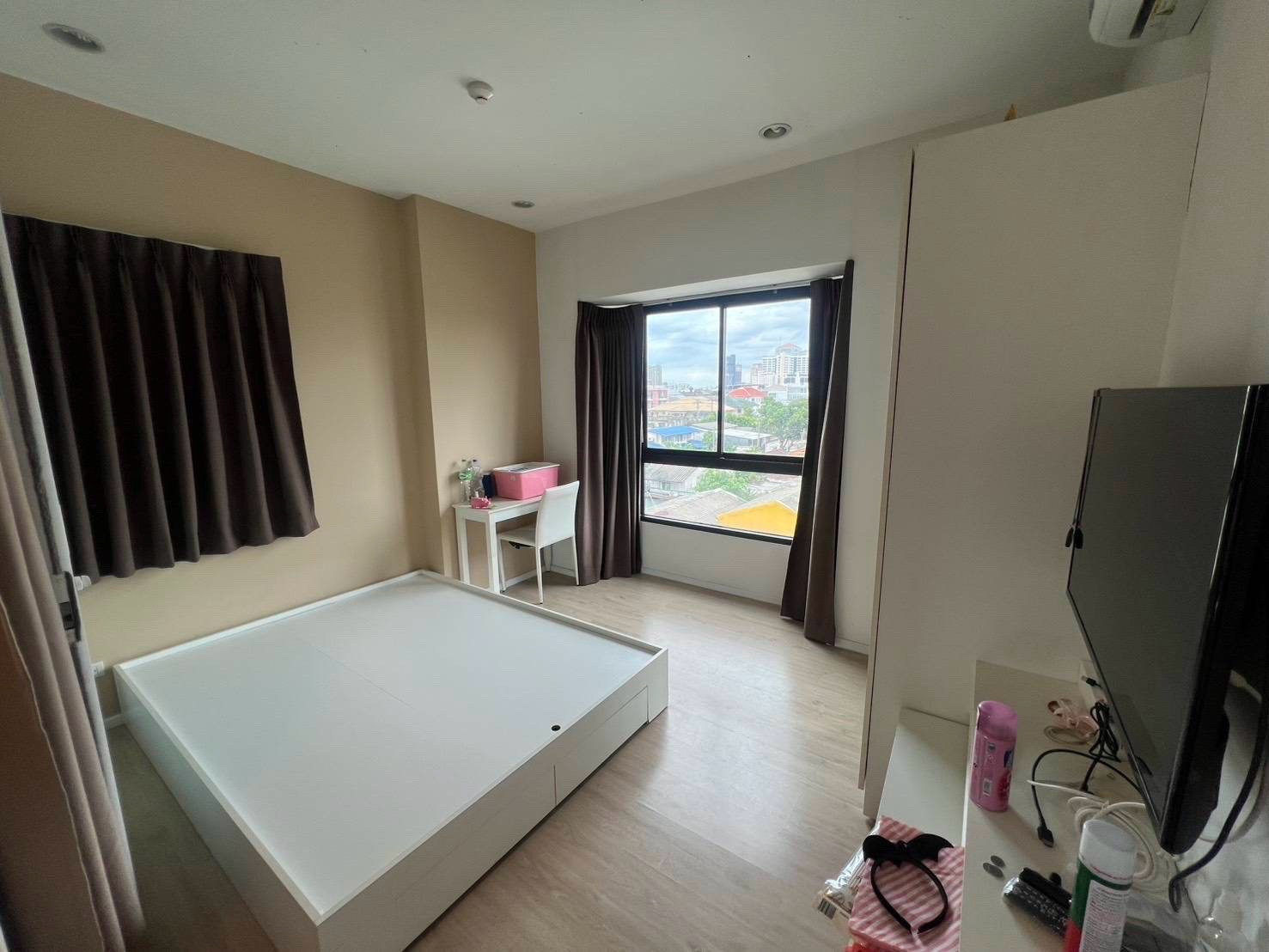 🔥For sale S1 Condo Rama 9 Soi 45 ⛳️The condo is in Soi Rama 9 45, 2 soi past The Nine, 200-300 meters in. The surroundings are very good, the condo is quiet. Theres enough parking.  🔥The room is separated between the bedrooms. and living room There is an  – รูปที่ 4