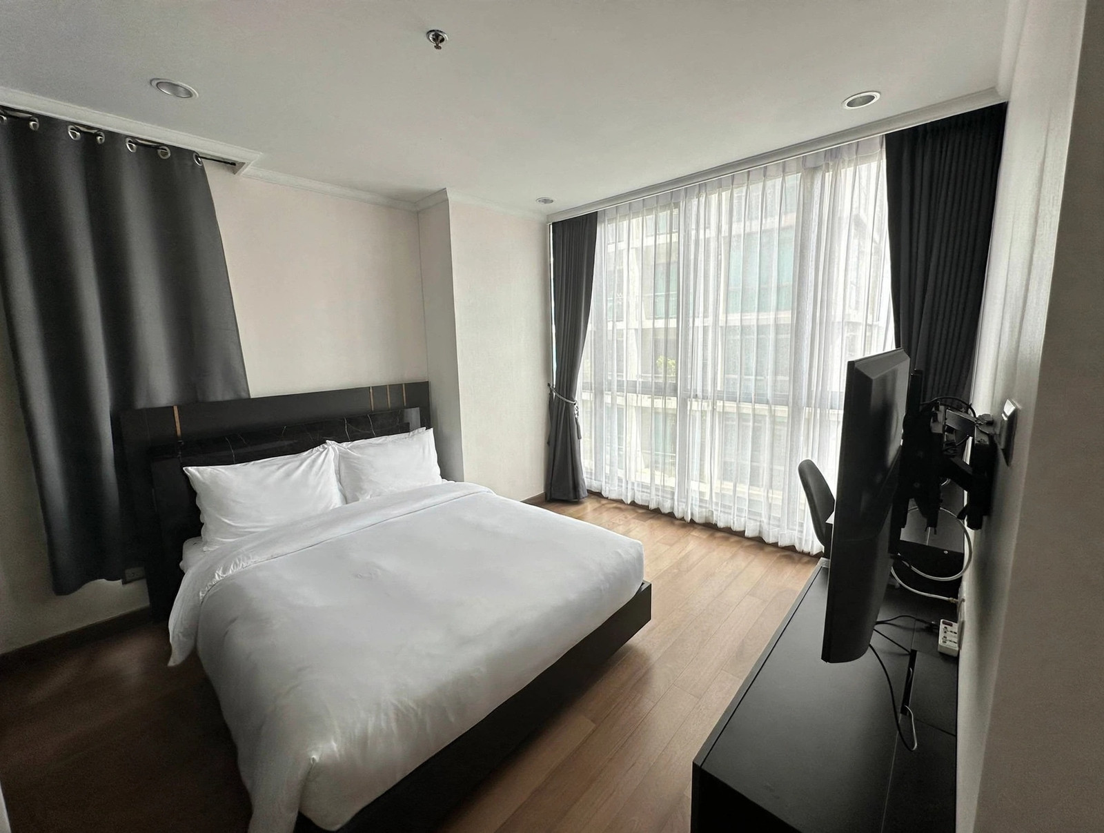 Supalai Oriental สุขุมวิท 39 – 2 ห้องนอน ตึก B พร้อมเข้าอยู่ต้นกันยายน Supalai Oriental สุขุมวิท 39 – 2 ห้องนอน ตึก B พร้อมเข้าอยู่ต้นกันยายน