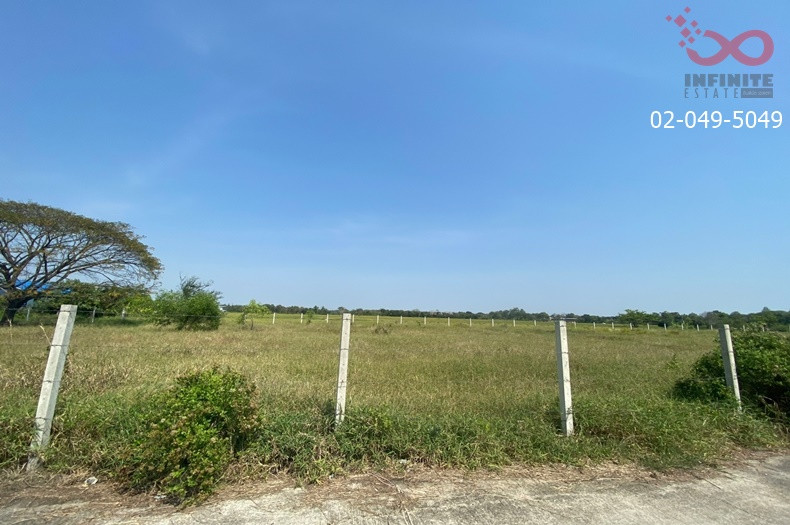 Land for sale 29 rai 65 sq m, Nimitmai - Pracha Ruamjai Road, Soi Wat Sukjai 14, Khlong Sam Wa, next to the road on 2 sides. – รูปที่ 2