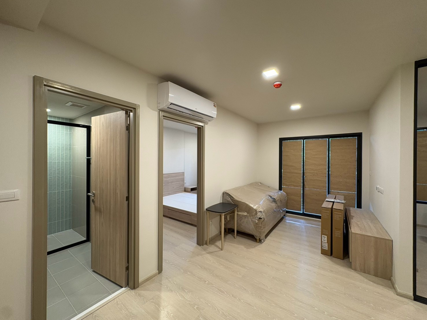 The Base Srichan, special price, last room The Base Srichan, special price, last room