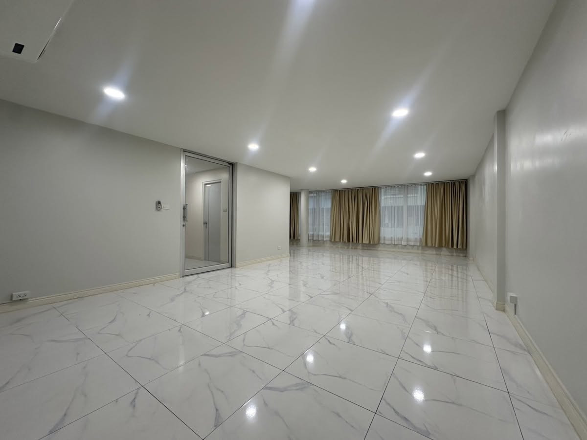 🏢 ให้เช่า โฮมออฟฟิศ 4 ชั้น สไตล์เรียบหรูโมเดิร์น 350 ตร.ม. ลาดพร้าว 80 - เหม่งจ๋าย จดทะเบียนบริษัทได้ พร้อมอยู่ทันที – รูปที่ 4