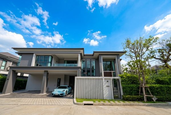 🏡✨ For sale/rent, luxury detached house, The City Pinklao-Borom 2 📍 Potential location, next to Phutthamonthon Sai 1 main road, near Sai Tai Market. Department stores and expressways, convenient travel 💰 Rental price 250,000 baht/month