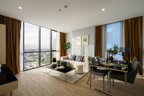 The owner is selling it himself | Condo next to Ekkamai Road, renovated, beautiful view.