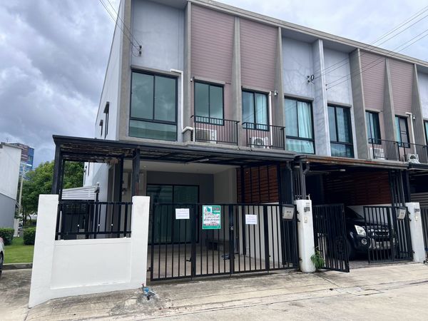 98193 - ขาย/ให้เช่า ทาวน์เฮาส์ 2 ชั้น ห้องหัวมุม หมู่บ้านเสนาวีว่า เพชรเกษม-พุทธมณฑลสาย 7 พร้อมเข้าอยู่ ทำเลดี