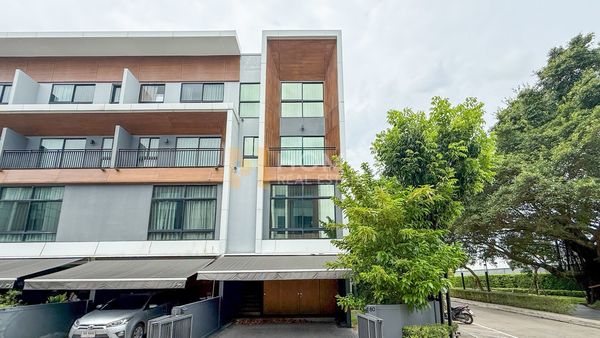 Arden Phatthanakan / 3 Bedrooms (FOR SALE) FAS025