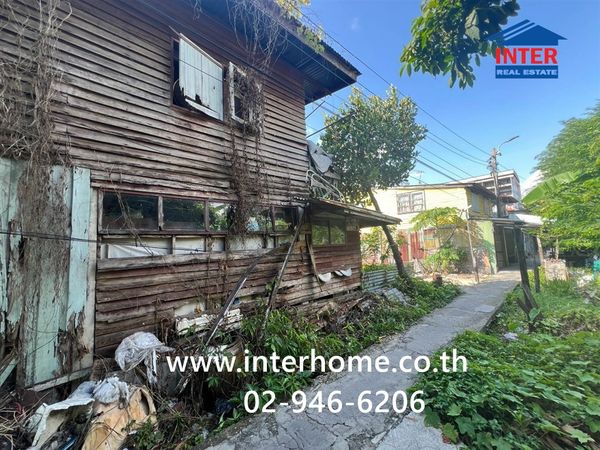 Land + building 810 sq m. Land + building Near Thonburi Commercial College, Soi Bang Waek 3, Charansanitwong Road. Phanitchayakarn Thonburi Road, Phasi Charoen District, Bangkok