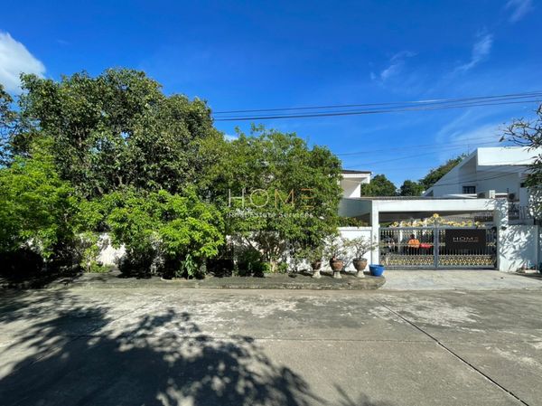 Panya Village Pattanakarn / 128 Square Wa (FOR SALE) FAS053