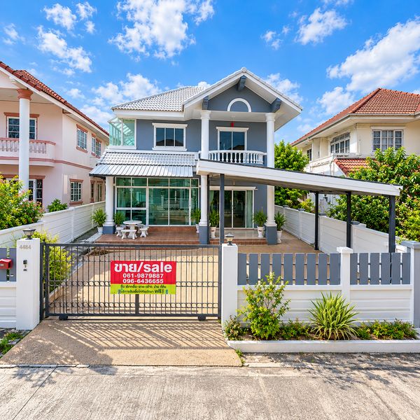 Large detached house, ready to move in, Kanda Classic Ville, Bang Bon 5 - Phetkasem 81 ✨ Newly renovated, newly painted, ready to move in. The house is in beautiful condition, complete functions, wide area, suitable for a large family.