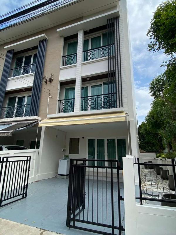 Baan Klang Mueng Rama 9 (Motor way) / 3 Bedrooms (FOR RENT) BZD263