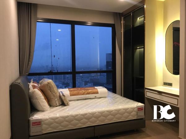 Studio 26 ตร.ม. ยูนิตคัดพิเศษ 180 ม. ถึง MRT สามย่าน | Ashton Chula-Silom | 6.54 ล้านบาท