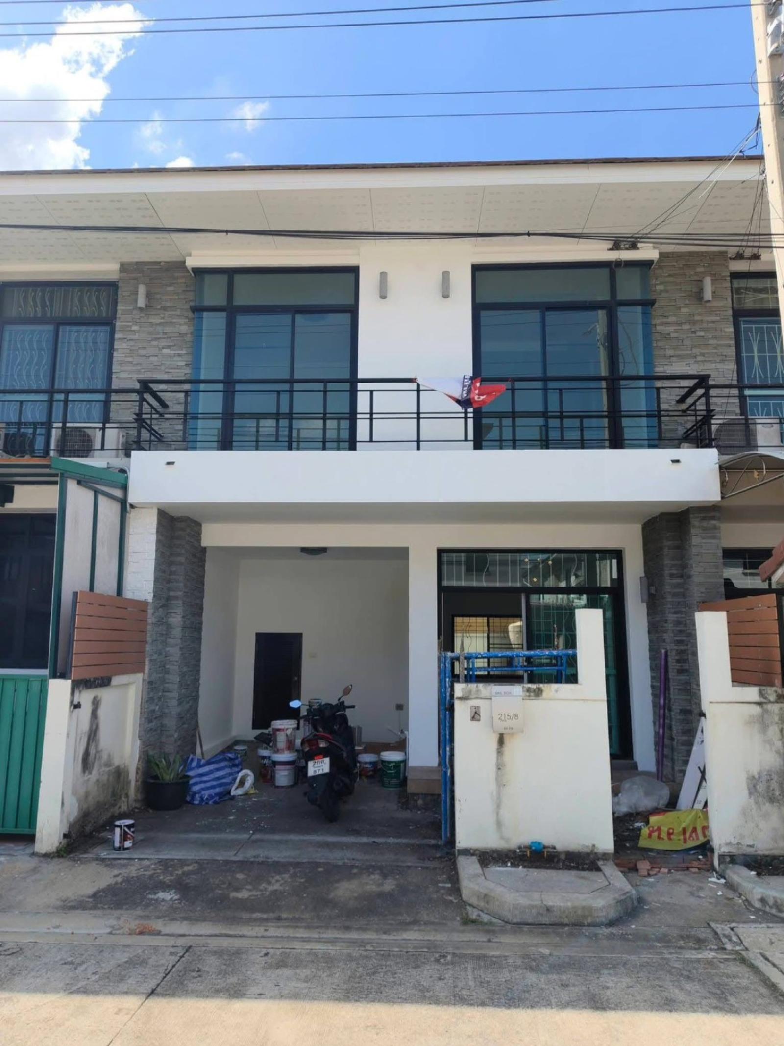 For Sale Townhouse/Townhome  , Pieamsuk Rattanathibet Bangplu 2 , newly renovated , Bang Rak Phatthana , Bang Bua Thong , Nonthaburi , CX-169000