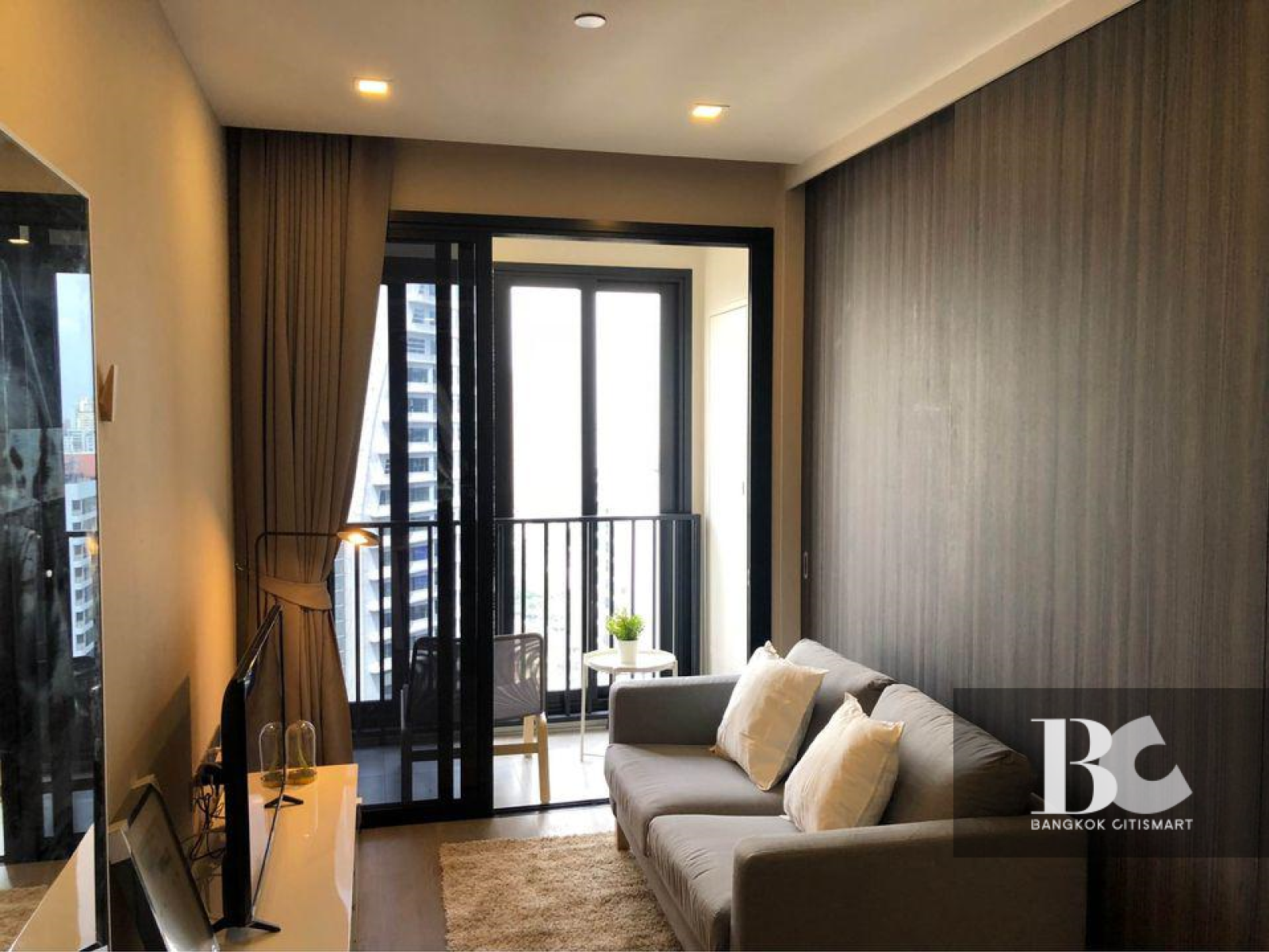 1 Bed 34.5 ตร.ม. ยูนิตคัดพิเศษ ติด MRT สุขุมวิท ใกล้ BTS อโศก | Ashton Asoke | 12.95 ล้านบาท 1 Bed 34.5 ตร.ม. ยูนิตคัดพิเศษ ติด MRT สุขุมวิท ใกล้ BTS อโศก | Ashton Asoke | 12.95 ล้านบาท
