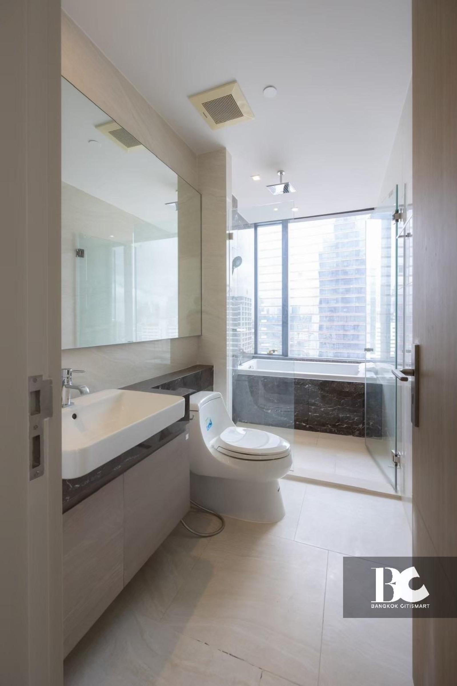 2 Bed 2 Bath 75.1 ตร.ม. ต่ำกว่า 260,000 บาท/ตร.ม. บนถนนสีลม ตึกใหม่ | Ashton Silom | 19.40 ล้านบาท 2 Bed 2 Bath 75.1 ตร.ม. ต่ำกว่า 260,000 บาท/ตร.ม. บนถนนสีลม ตึกใหม่ | Ashton Silom | 19.40 ล้านบาท