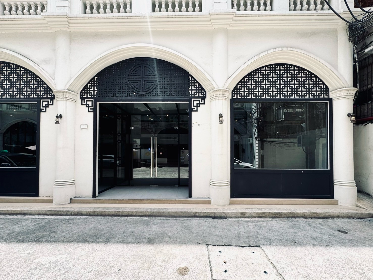 Business rental space 219 square meters, Soi Sukhumvit 33 (Phrom Phong) Bangkok | near BTS 400 meters + parking available | To Rent Retail Space is Sizing 219 SQM., Soi Sukhumvit 33 (Phrom Phong) Bangkok , near BTS 400 meters + Shared Parking Available Business rental space 219 square meters, Soi Sukhumvit 33 (Phrom Phong) Bangkok | near BTS 400 meters + parking available | To Rent Retail Space is Sizing 219 SQM., Soi Sukhumvit 33 (Phrom Phong) Bangkok , near BTS 400 meters + Shared Parking Available