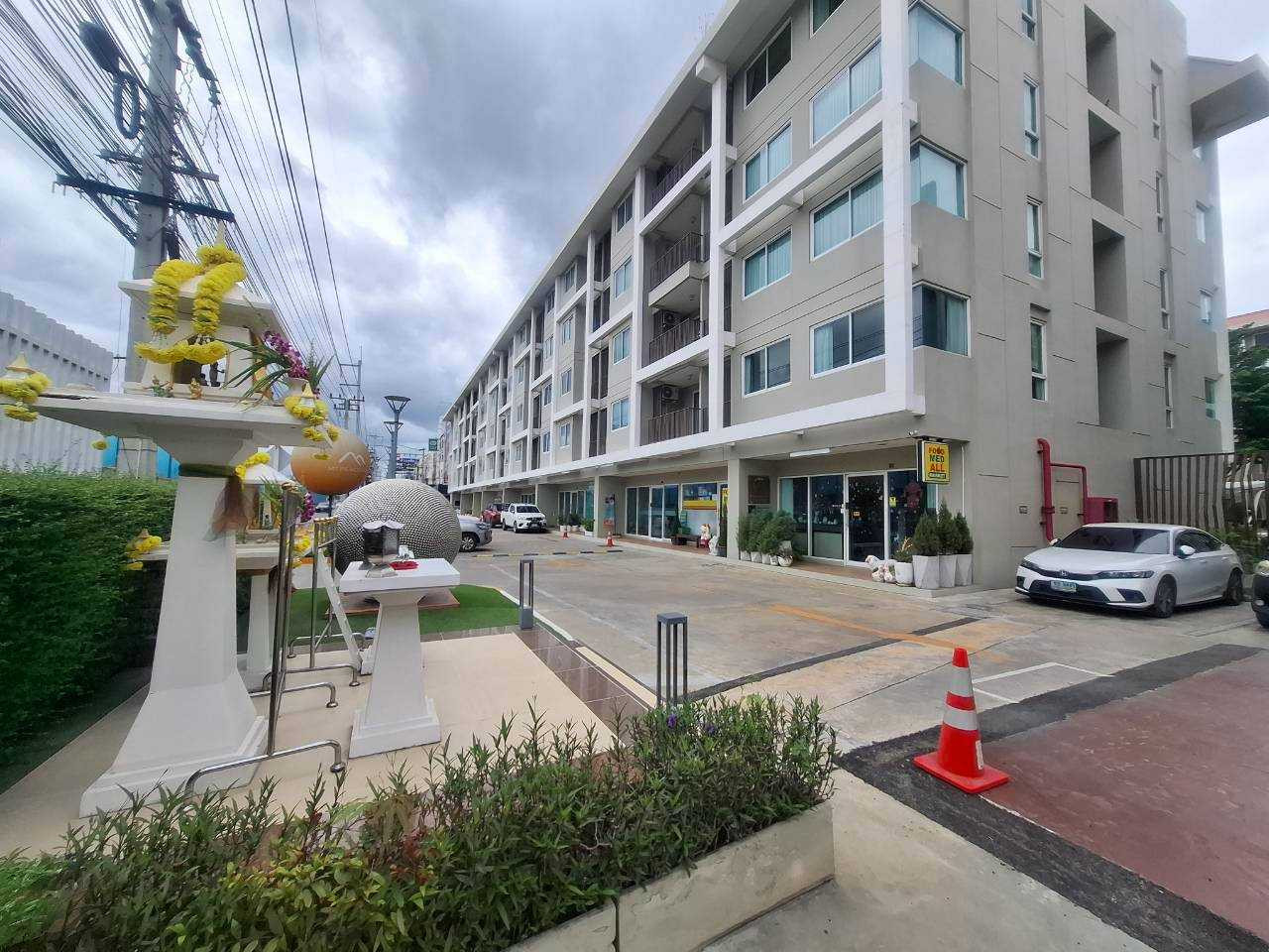Condo for sale/rent, extra wide corner room, resort style | MT Residence Klong Luang, next to the main road, Khlong Luang. Sale price: 3,900,000 baht or rent: 16,000 baht/month. Condo for sale/rent, extra wide corner room, resort style | MT Residence Klong Luang, next to the main road, Khlong Luang. Sale price: 3,900,000 baht or rent: 16,000 baht/month.