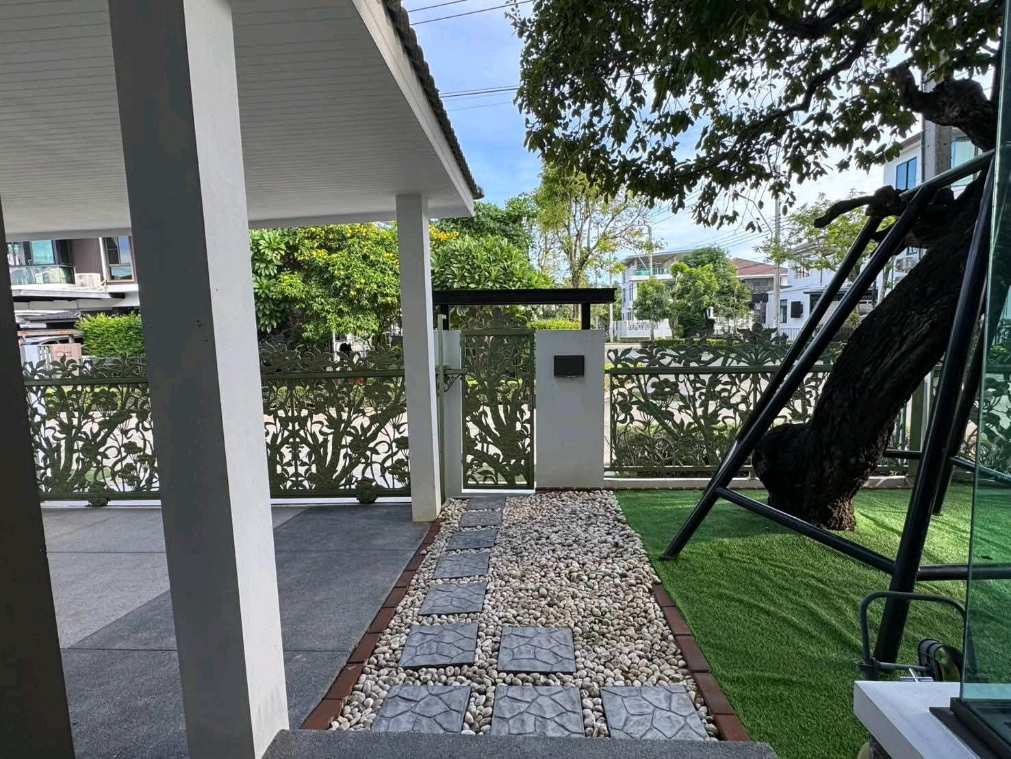 หมู่บ้านมัณฑนา วงแหวน–กัลปพฤกษ์ บ้านสวยหัวมุม ให้เช่า! 📍 ทำเลดีมาก ติดถนน กาญจนภิเษก ใกล้ The mall บางแค ถนน ราชพฤกษ์ รร เลิศหล้า กาญจนาภิเษก Paseo กาญจนาภิเษก  บ้านเดี่ยวหัวมุม ติดถนนเมน ใกล้คลับเฮ้าส์–ฟิตเนส–สระว่ายน้ำ (เพียง 30 เมตร) 🏡 บ้านสภาพใหม่ 9 – รูปที่ 3