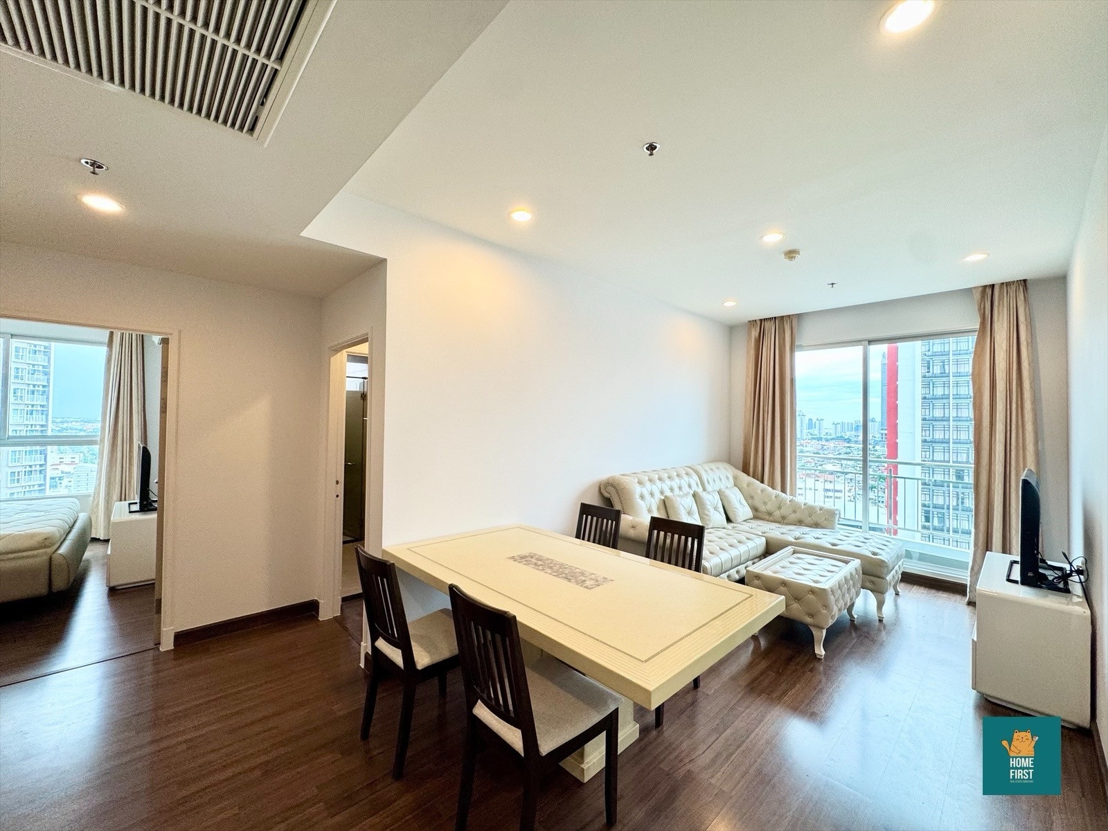 Supalai Lite Sathorn - Charoenrat, 2 bedrooms, 70 sq m., fully furnished, 25,000 baht. Supalai Lite Sathorn - Charoenrat, 2 bedrooms, 70 sq m., fully furnished, 25,000 baht.