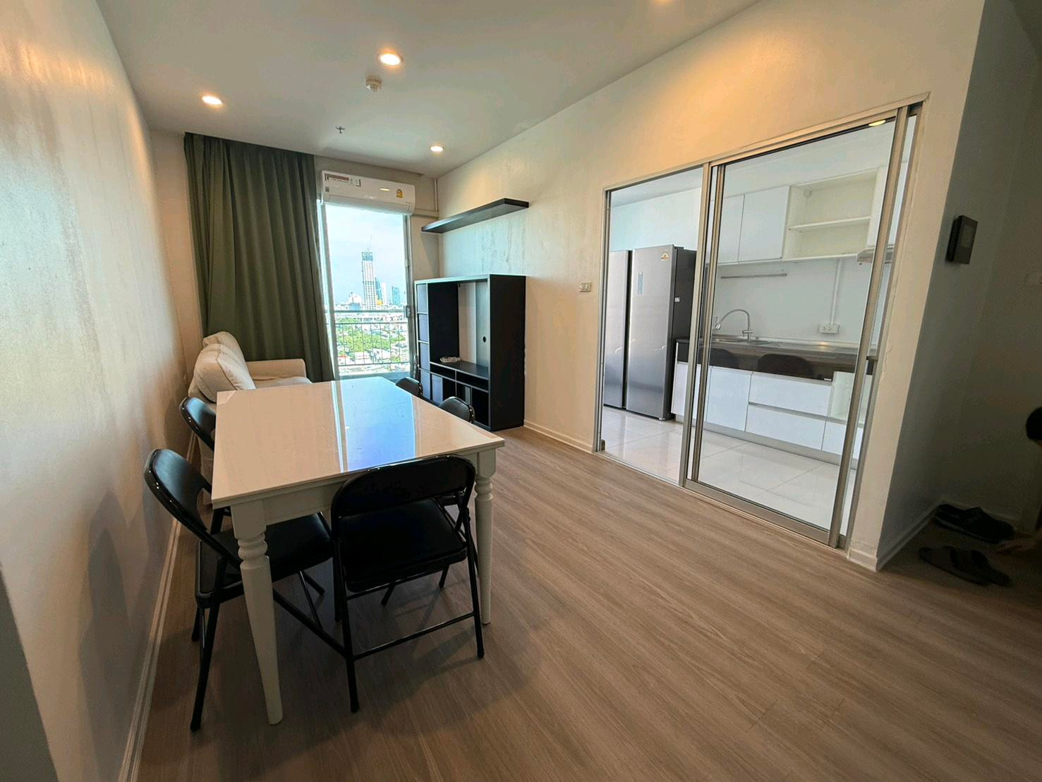 Large room, 2 bedrooms, 80 sq m., ready to move in, parking for 2 cars. Large room, 2 bedrooms, 80 sq m., ready to move in, parking for 2 cars.