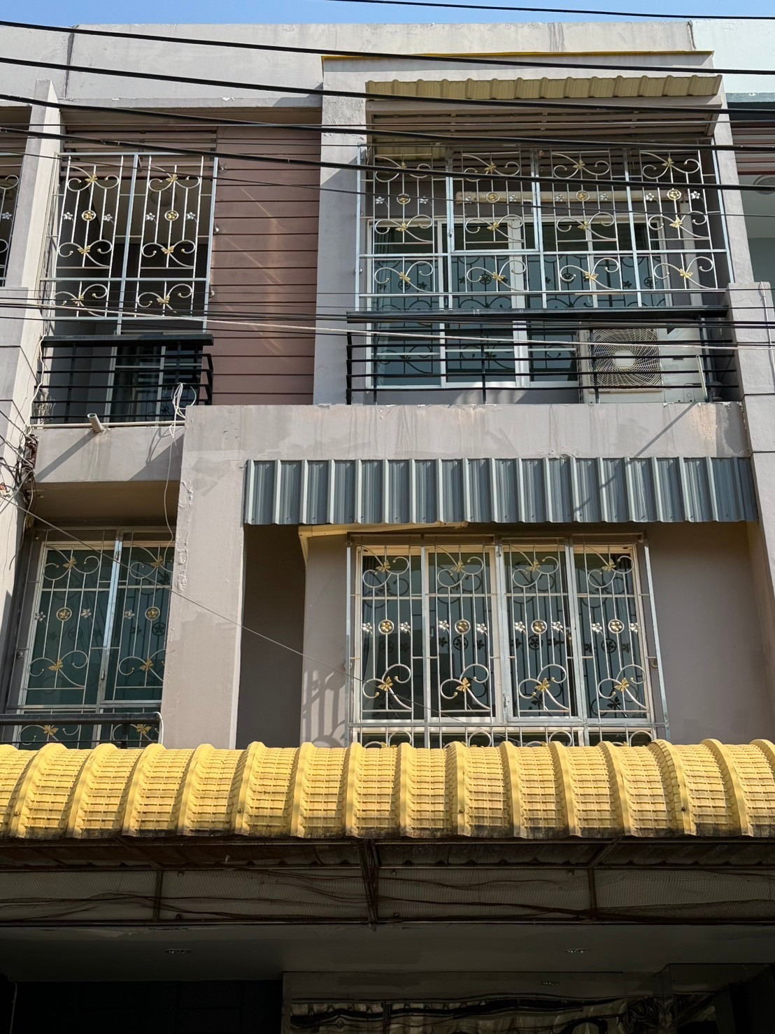 For sale, rent, townhome, The Plant Citi Sathorn, The Plant Citi Sathorn, 3 bedrooms, 3 bathrooms, 19.90 sq m., fully furnished, ready to move in for a long time. For sale, rent, townhome, The Plant Citi Sathorn, The Plant Citi Sathorn, 3 bedrooms, 3 bathrooms, 19.90 sq m., fully furnished, ready to move in for a long time.