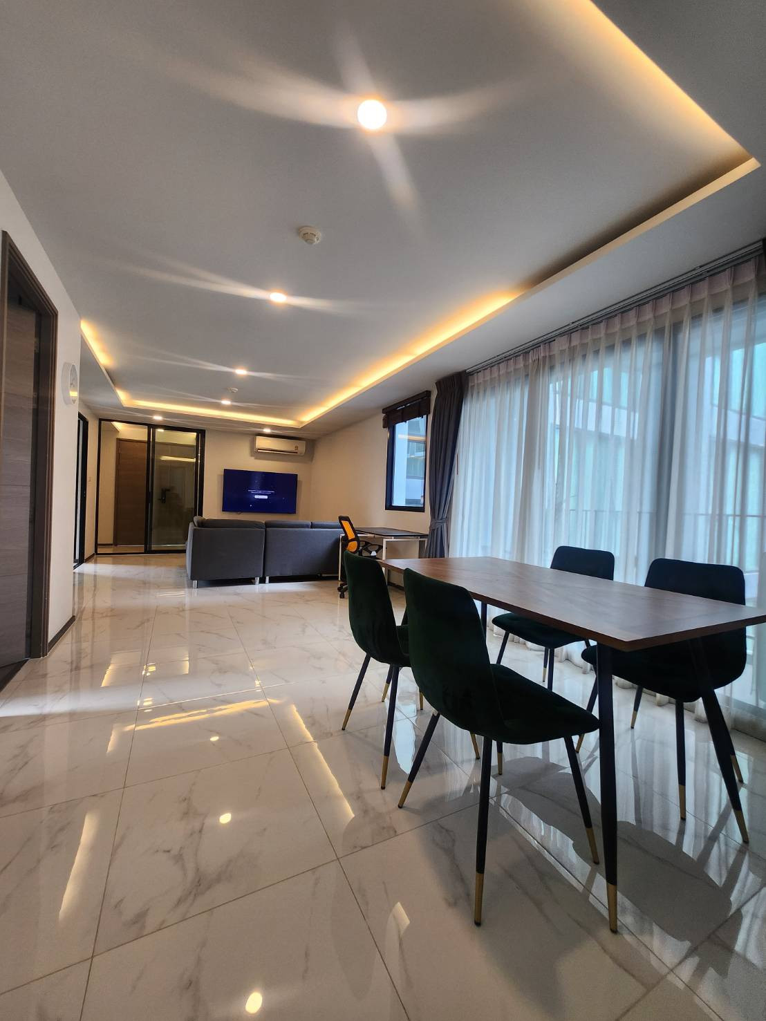 For rent: 2 bedrooms, 2 bathrooms, special free parking for 2 cars . The room is ready to move in, closed kitchen, corner room. For rent: 2 bedrooms, 2 bathrooms, special free parking for 2 cars . The room is ready to move in, closed kitchen, corner room.