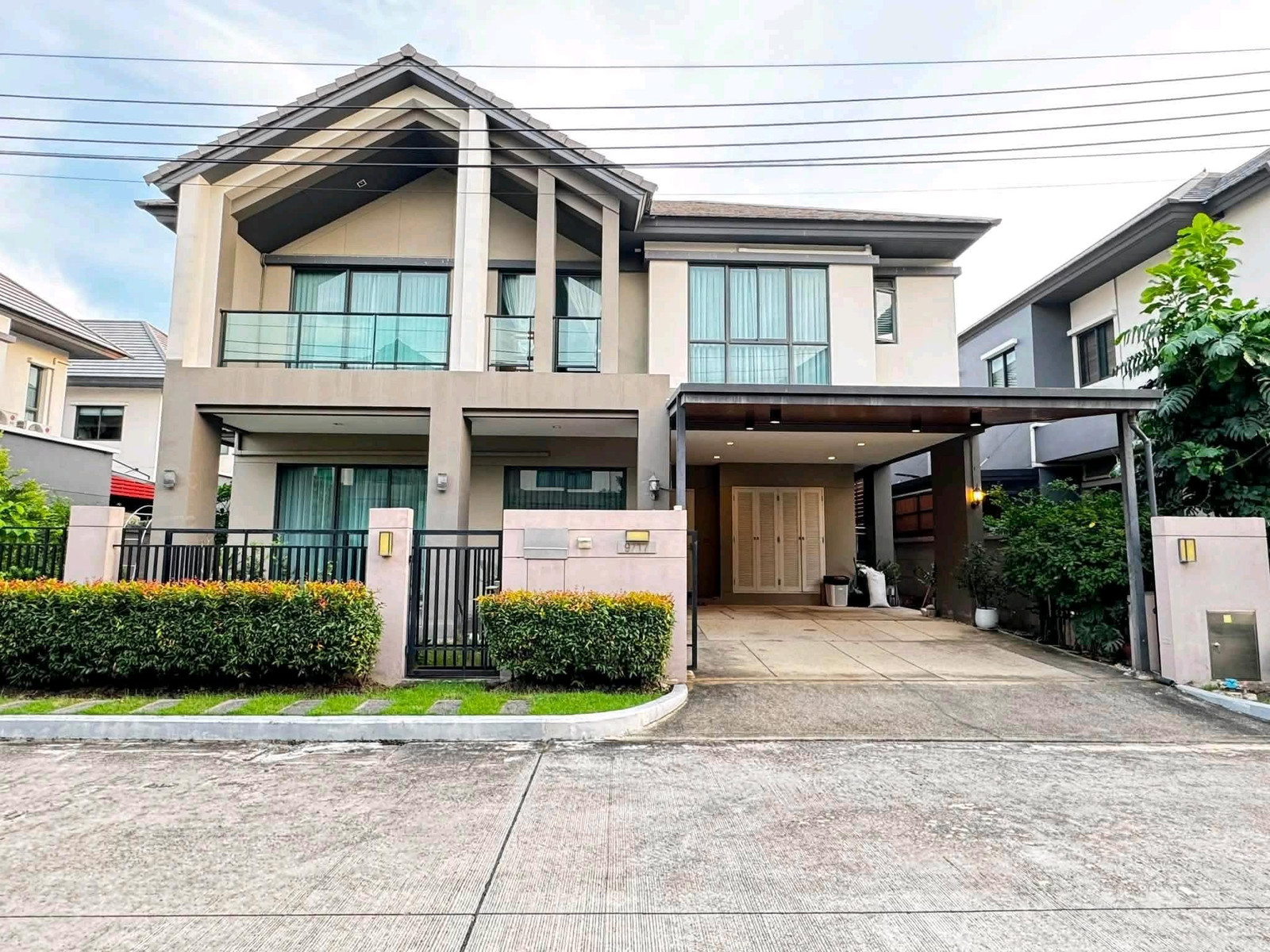🏡✨ 𝗕𝗔𝗡𝗚𝗞𝗢𝗞 𝗕𝗢𝗨𝗟𝗘𝗩𝗔𝗥𝗗 𝗥𝗔𝗠𝗔 𝟵 Luxury house Krungthep Kreetha 4 bedrooms Fully Furnished near Wellington. 120,000 baht