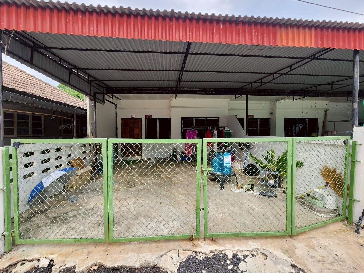 🏡บ้านพร้อมที่ดินต่ำกว่าล้าน! แบ่งขายโฉนดแยก 6 แปลง 6 หลัง | 🔥ซื้อเหมา 6 หลัง ราคาพิเศษ ต่อยอดหารายได้ทันที! | ถนนเทพา 9 ศรีสะเกษ  – รูปที่ 4