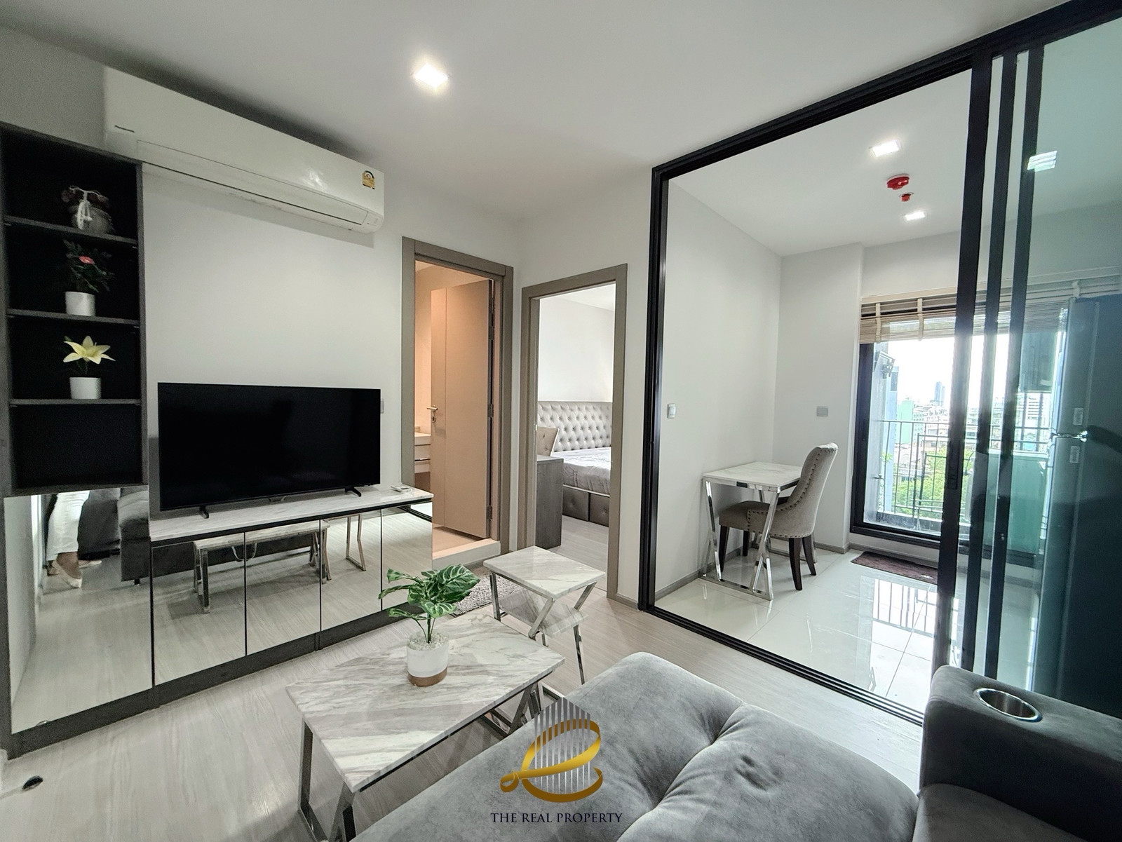 ✅Life Asoke-Rama9 🩷6 foot bed, ready to move in