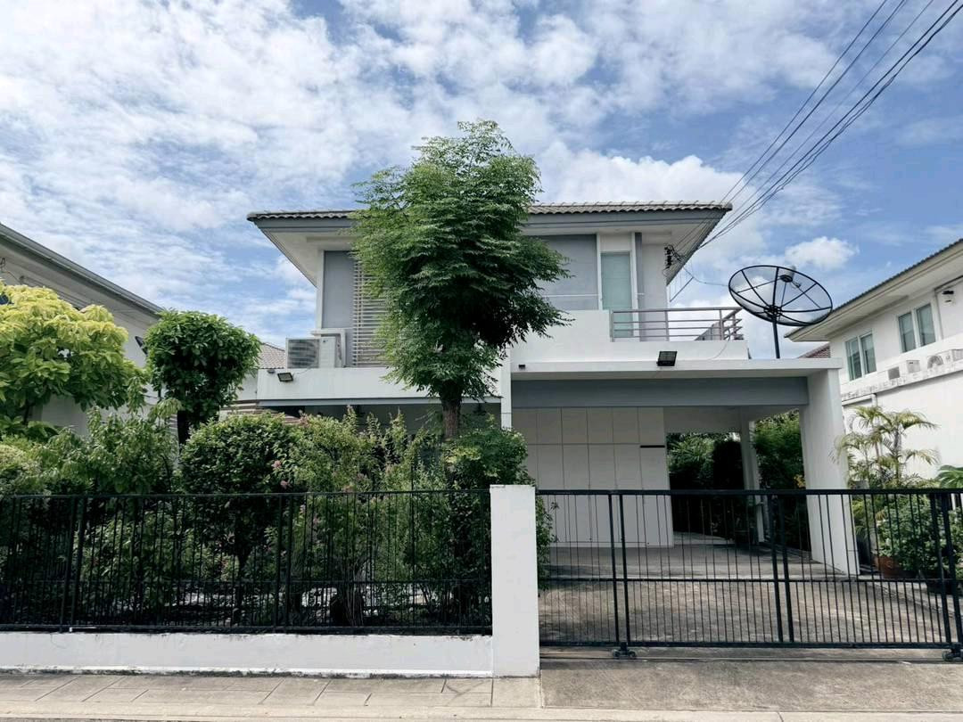 Single house for sale, Prueklada Pinklao–Sai 5, near Mahidol University, Salaya, price 4.5 million baht.