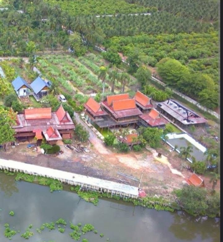 ขายที่ดินริมน้ำท่าจีนพร้อมเรือนไทยไม้สักทอง กระทุ่มแบน สมุทรสาคร เหมาะสำหรับบ้านพักและโฮมสเตย์ ขายที่ดินริมน้ำท่าจีนพร้อมเรือนไทยไม้สักทอง กระทุ่มแบน สมุทรสาคร เหมาะสำหรับบ้านพักและโฮมสเตย์