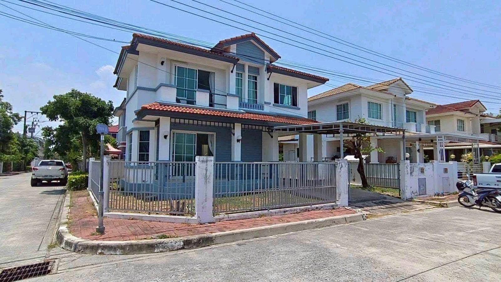 Single house for rent in Chaiyaphruek Thepharak – Bang Pla | Fully Furnished • Furniture + complete electrical appliances as listed • 💰 25,000 baht/month • Includes common fees Single house for rent in Chaiyaphruek Thepharak – Bang Pla | Fully Furnished • Furniture + complete electrical appliances as listed • 💰 25,000 baht/month • Includes common fees
