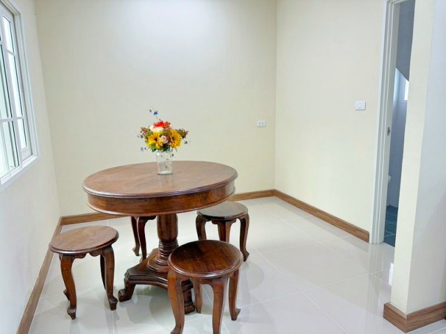 Ruamchok Market, 300 m. 2-bed 2-bath townhome near Ruamchok Market and Lotus Ruamchok 300 m. 16.9 sq – รูปที่ 3