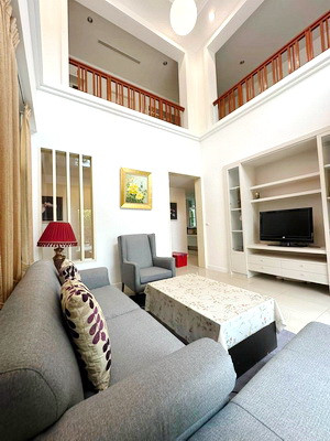 [ให้เช่า] หมู่บ้าน ณุศาสิริ บางนา / 3 ห้องนอน 4 ห้องน้ำ / 173 ตรว. 400 ตรม. **70,000** บ้านเดี่ยวหลังใหญ่ จอดรถได้หลายคัน ตกแต่งสวย เฟอร์นิเจอร์และเครื่องใช้ไฟฟ้าครบชุด เดินทางสะดวก พร้อมเข้าอยู่ ใกล้โรงเรียนนานาชาติ ไทย-จีน – รูปที่ 3