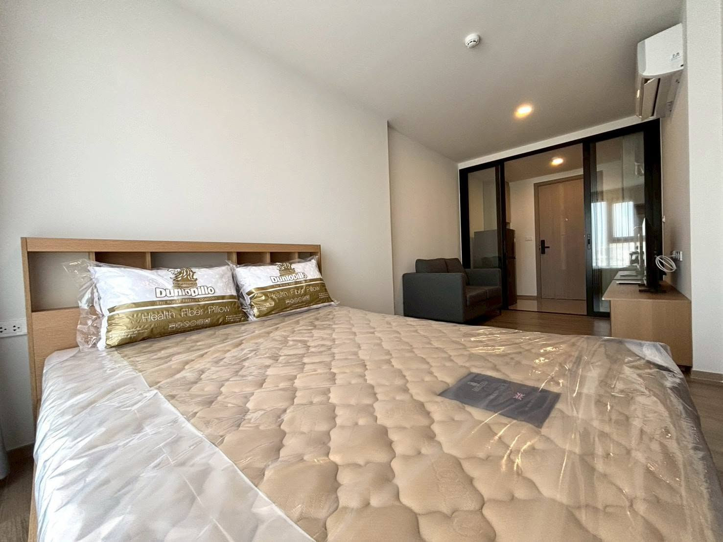 *** Condo for rent: Origin Play Bangkhunnon Triple Station (Origin Play Bangkhunnon Triple Station)***