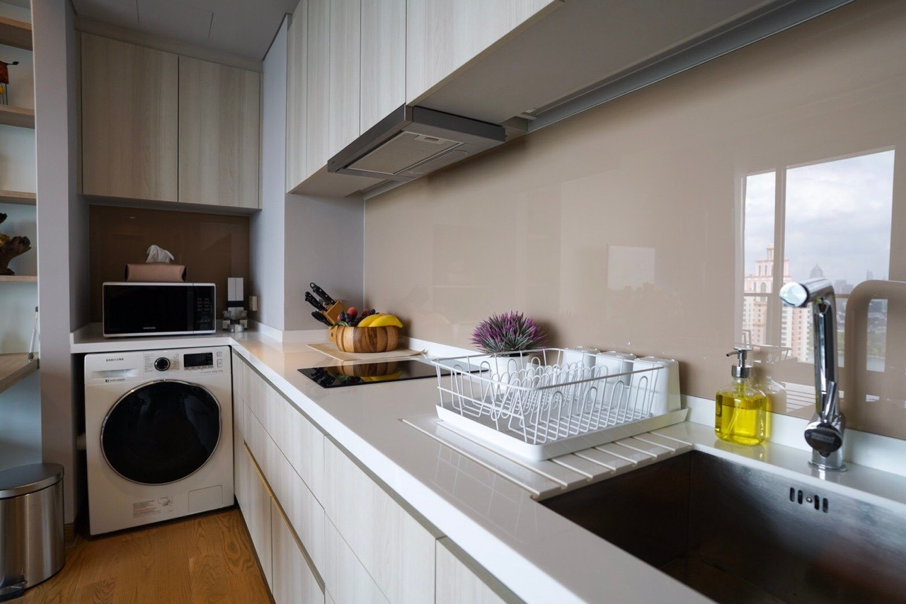 For Sale with Tenant: The Lumpini 24, Sukhumvit Soi 24, High Floor, 2 Bedrooms @ 13.6 MB – รูปที่ 3