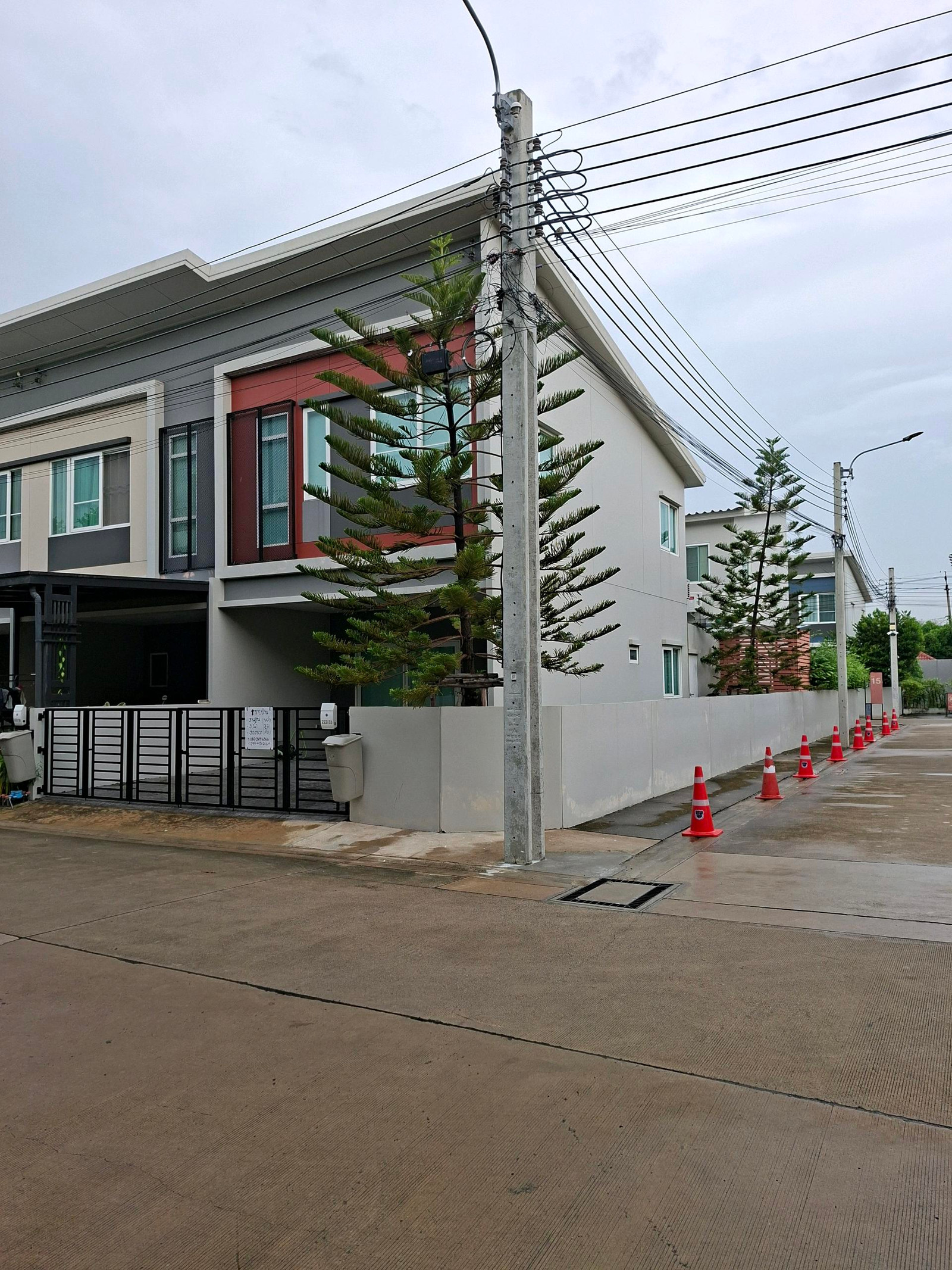 Townhome หลังมุมสวย 30 ตร.ว น้ำไม่ท่วม ราชพฤกษ์-พระราม5 | 3 ห้องนอน + 1 ห้องเอนกประสงค์ ใกล้ MRT  สนใจ 📞0994152664