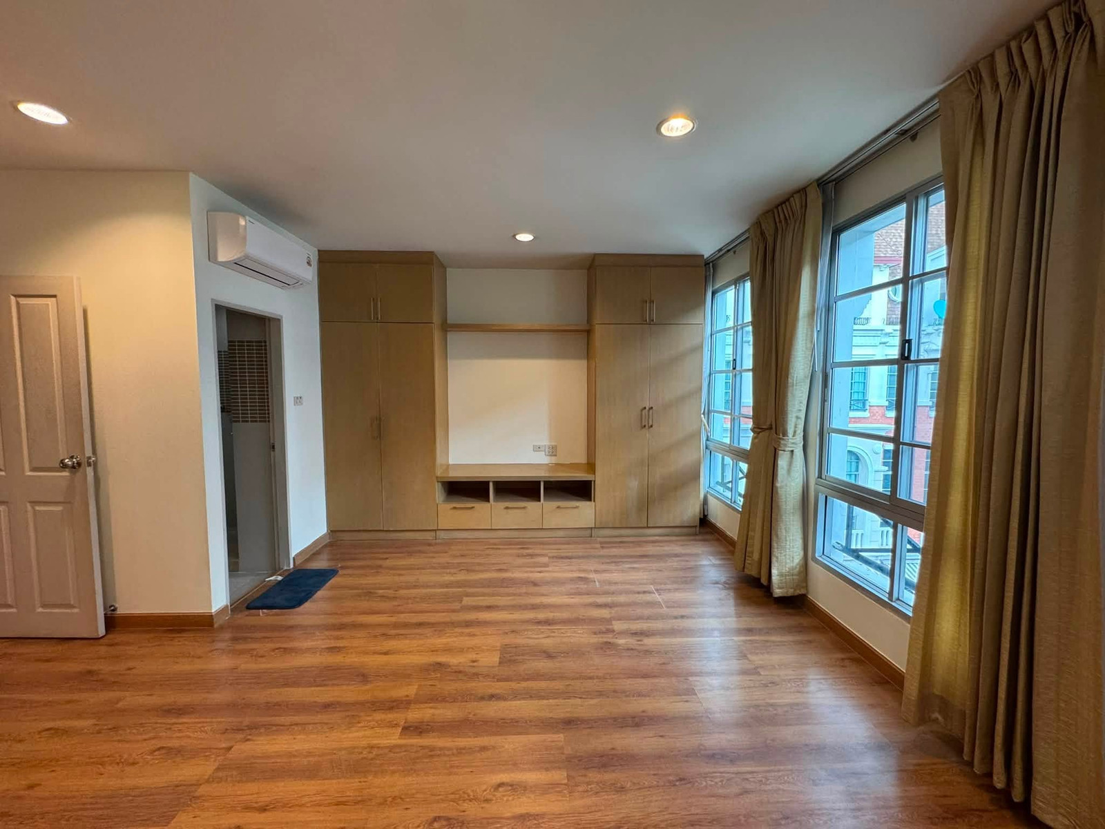 ทาวน์โฮมให้เช่า Baan Klang Krung Sathon-Narathiwas ใกล้ Sathorn - 4 ห้องนอน – รูปที่ 4