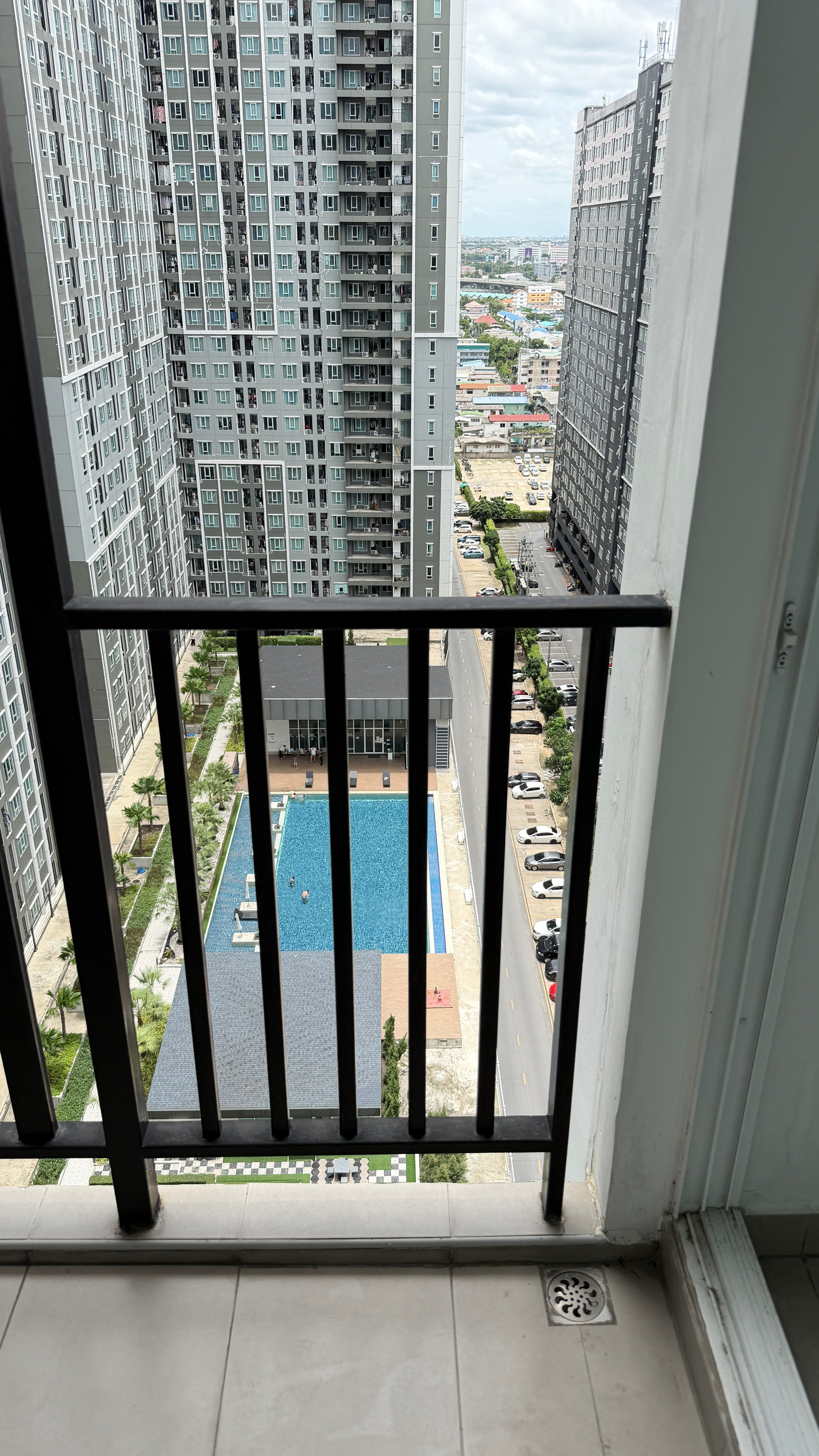 For sale 1.35 empty room, Building A, Regent Bang Son (Phase 28) For sale 1.35 empty room, Building A, Regent Bang Son (Phase 28)
