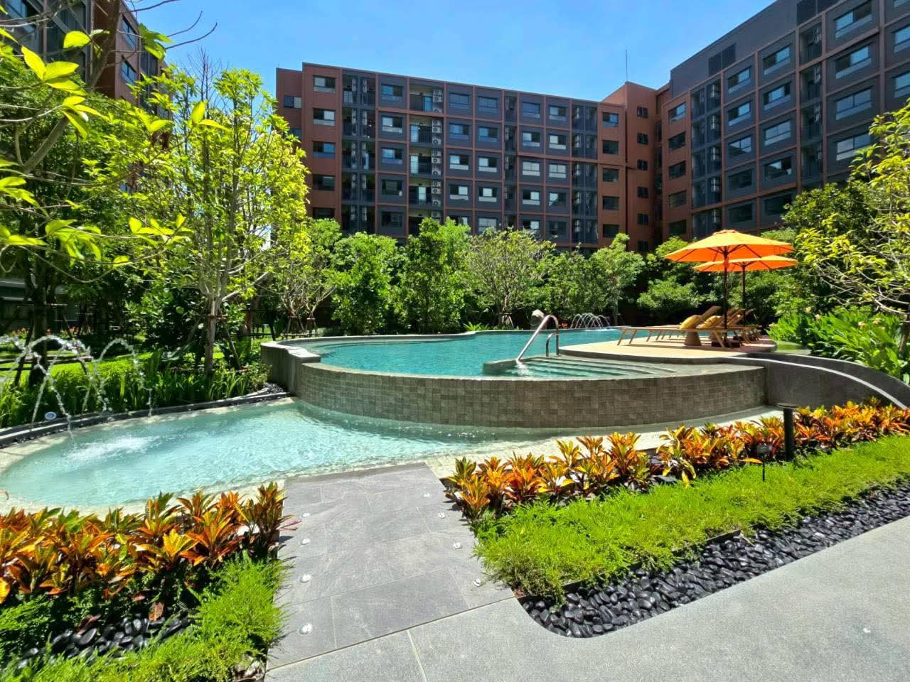 dcondo kiri starts at 1.89 million baht*, a future location near 3 BTS stations, connecting travel throughout Bangkok. ได้อย่างไร้รอยต่อ โทร 061-6161426 🟢Line: @wsrcondo