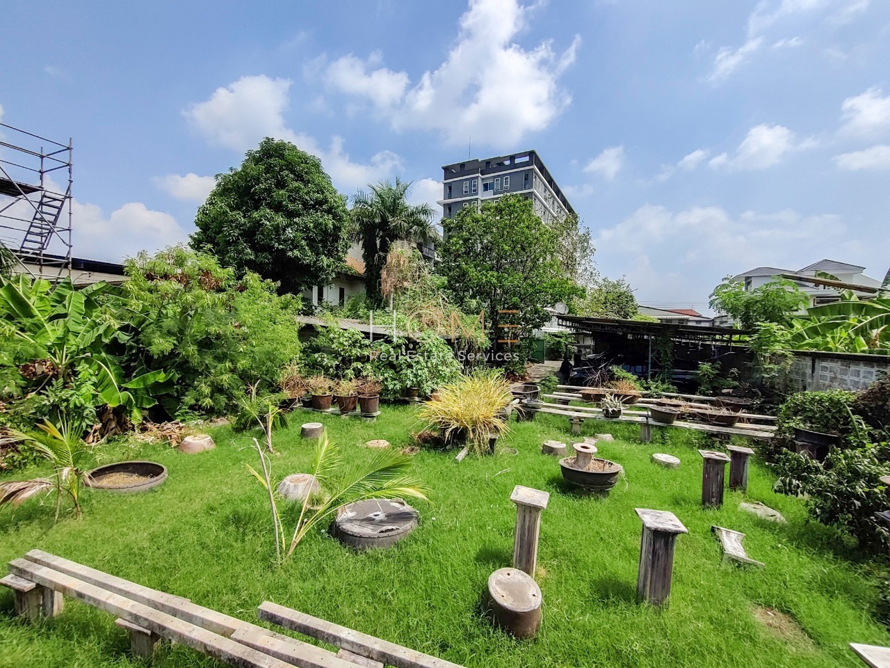ที่ดินพร้อมสิ่งปลูกสร้างสุขุมวิท 77 ซอยอ่อนนุช 14 (ขาย), Land with buildings in Sukhumvit 77 Soi On Nut 14 (FOR SALE) PALM671 ที่ดินพร้อมสิ่งปลูกสร้างสุขุมวิท 77 ซอยอ่อนนุช 14 (ขาย), Land with buildings in Sukhumvit 77 Soi On Nut 14 (FOR SALE) PALM671