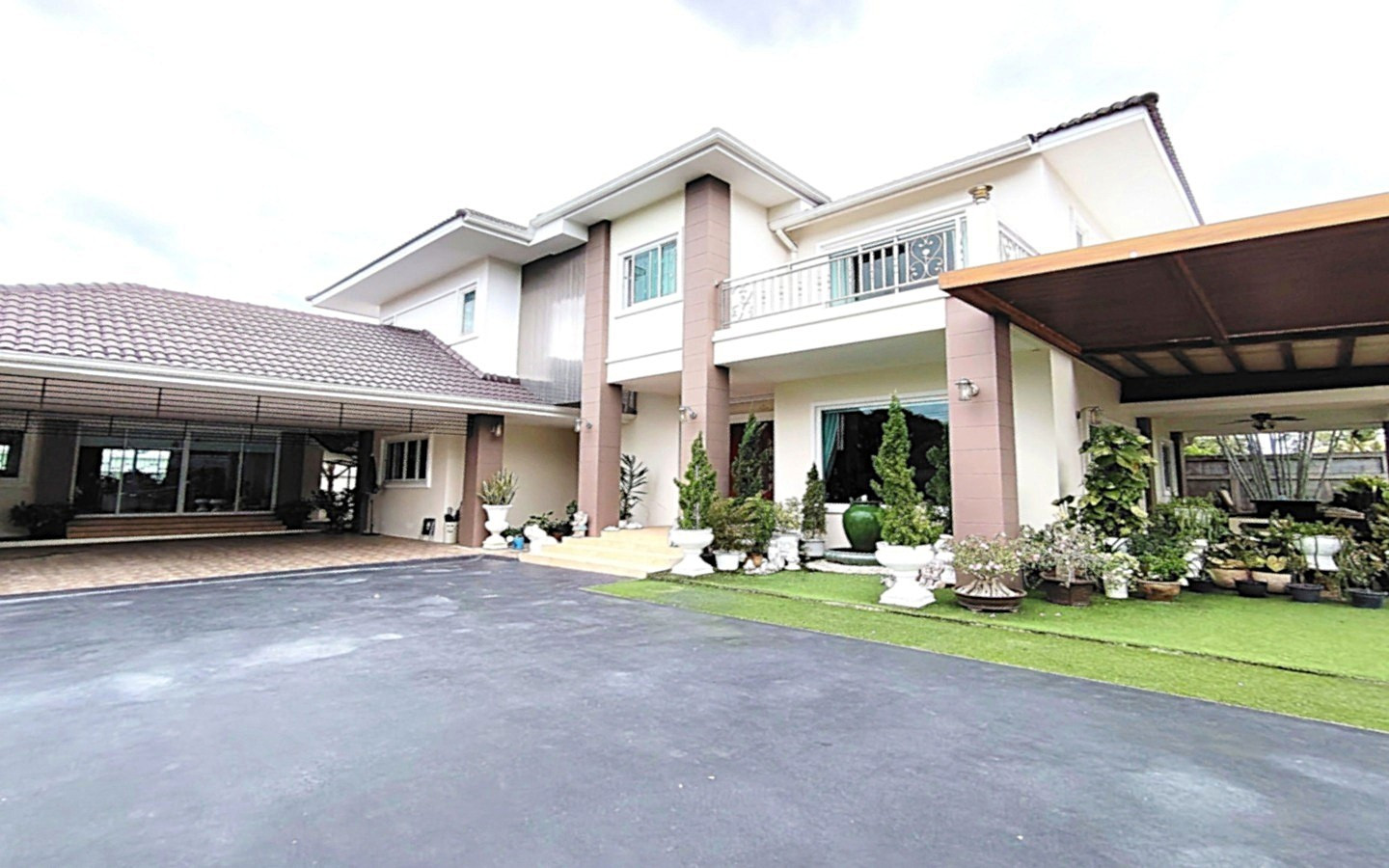 ขายบ้านหรู หัวหิน หินเหล็กไฟ พื้นที่ 2 ไร่ สไตล์คลาสสิค Luxury house for sale, prime location, Hin Lek Fai, Hua Hin (area 2 rai) with wide garden ขายบ้านหรู หัวหิน หินเหล็กไฟ พื้นที่ 2 ไร่ สไตล์คลาสสิค Luxury house for sale, prime location, Hin Lek Fai, Hua Hin (area 2 rai) with wide garden