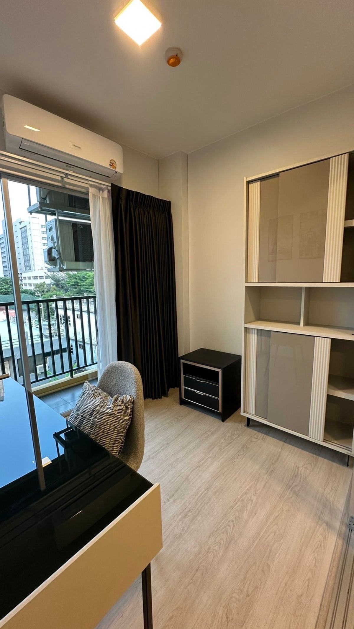 ห้องหัวมุม 35 ตร.ม. วิวโล่ง ลมดี ไม่ร้อน เป็นส่วนตัว ใกล้ BTS – รูปที่ 4