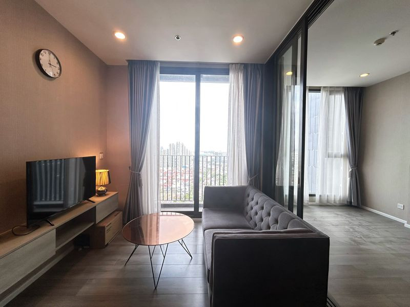 Whizdom Essence Sukhumvit, large room, 2 bedrooms | 55 sq m. | near BTS Punnawithi, if interested call 0880805558 Whizdom Essence Sukhumvit, large room, 2 bedrooms | 55 sq m. | near BTS Punnawithi, if interested call 0880805558