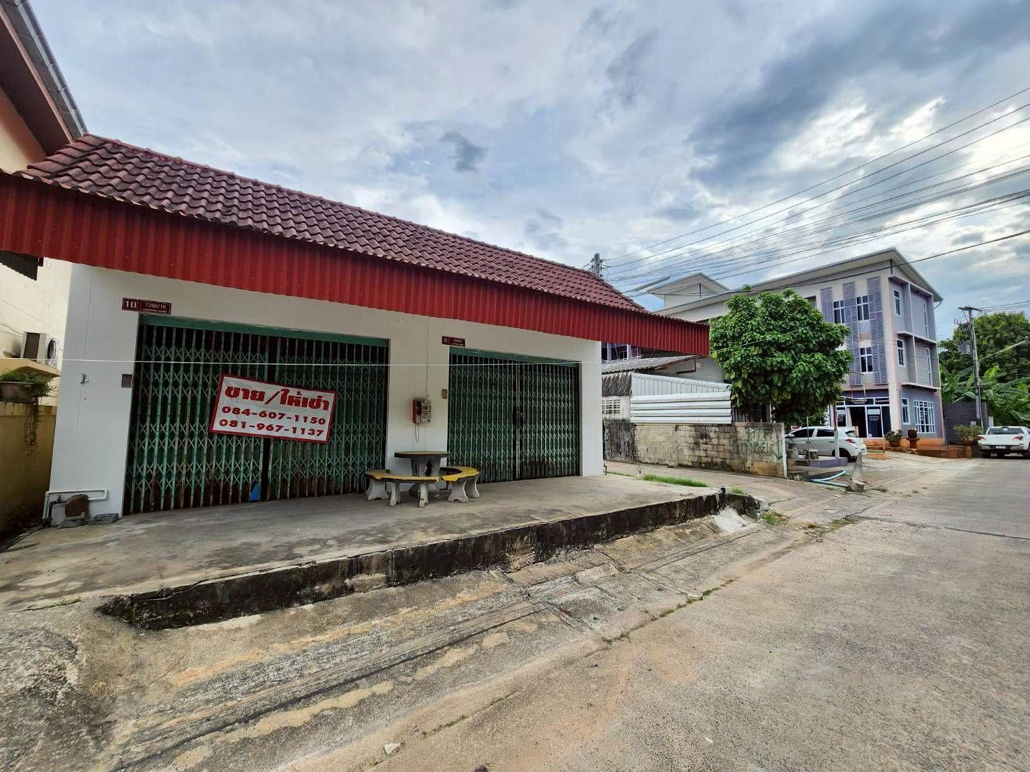 🏢🔥 ขายเหมา 2 ล้านบาท! อาคารพาณิชย์ + ห้องเช่า 10 ยูนิต | 2 โฉนด บนทำเลถนนเทพา 9 ศรีสะเกษ – รูปที่ 2