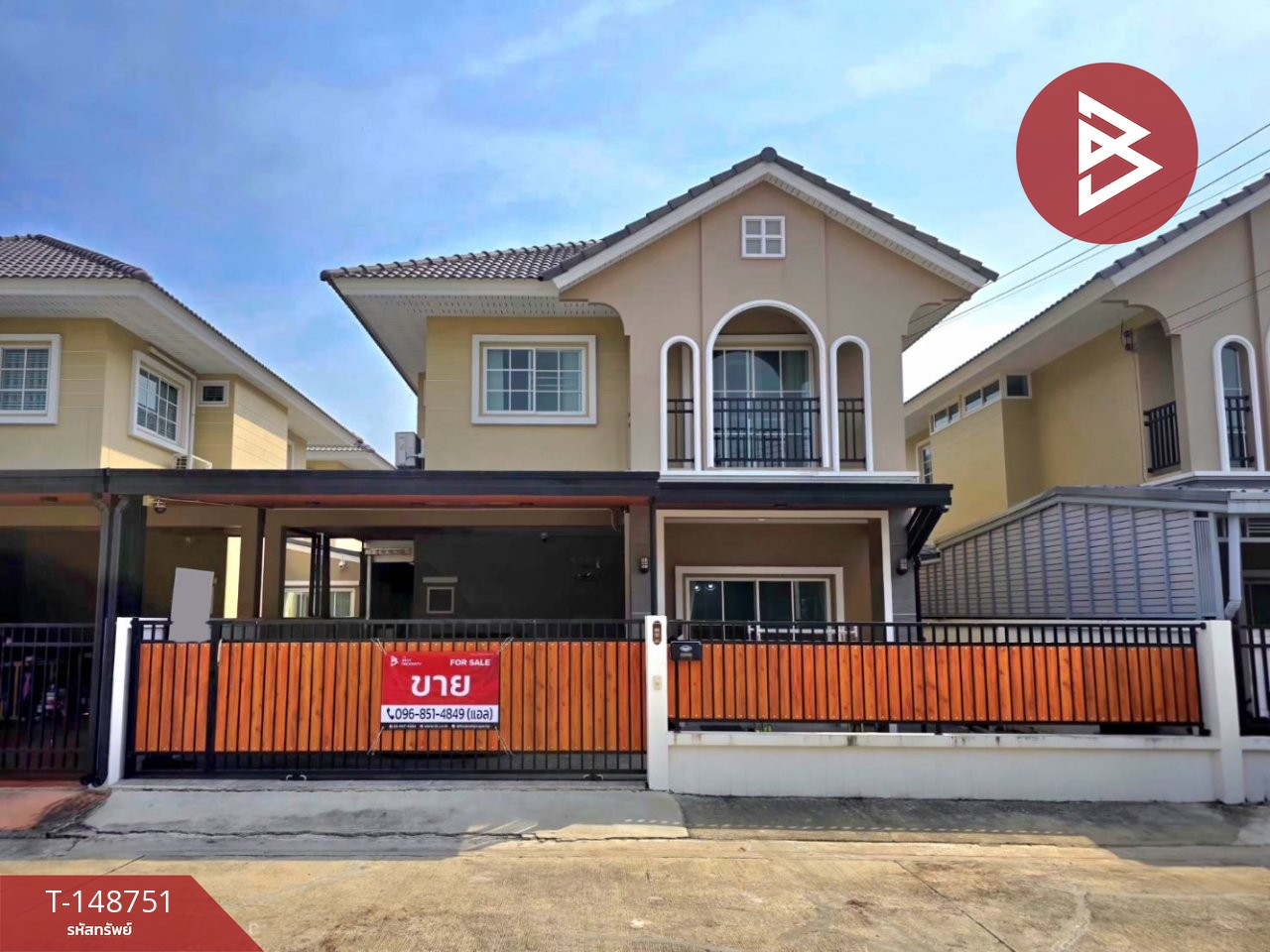 Semi-detached house for sale, Niraville Irish Village (Niraville Irich), Samut Sakhon.