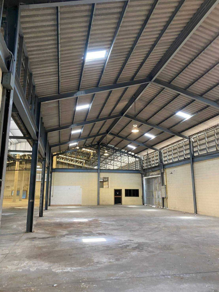 Warehouse with house for rent, Phutthamonthon Sai 2, 1600 sq m, 3 rai 1 ngan.