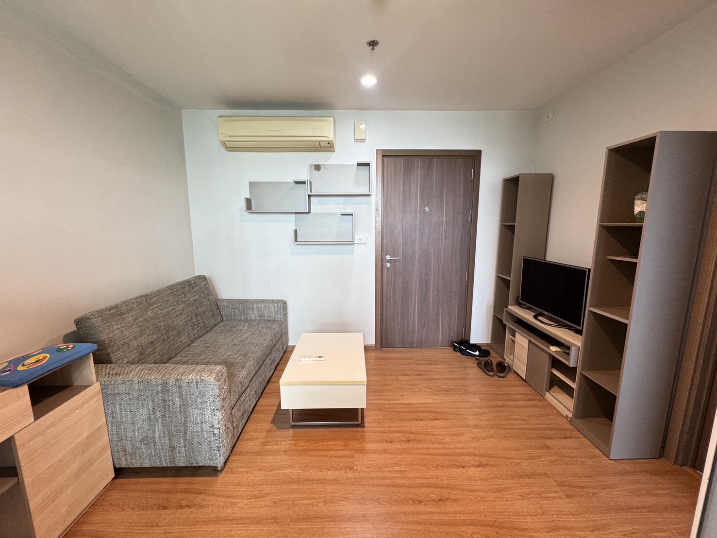 รวมค่าโอน ขายคอนโด The Base Sukhumvit 77 วิวสวย ใกล้ BTS อ่อนนุช 2,500,000 บาท 🌇 0642748883