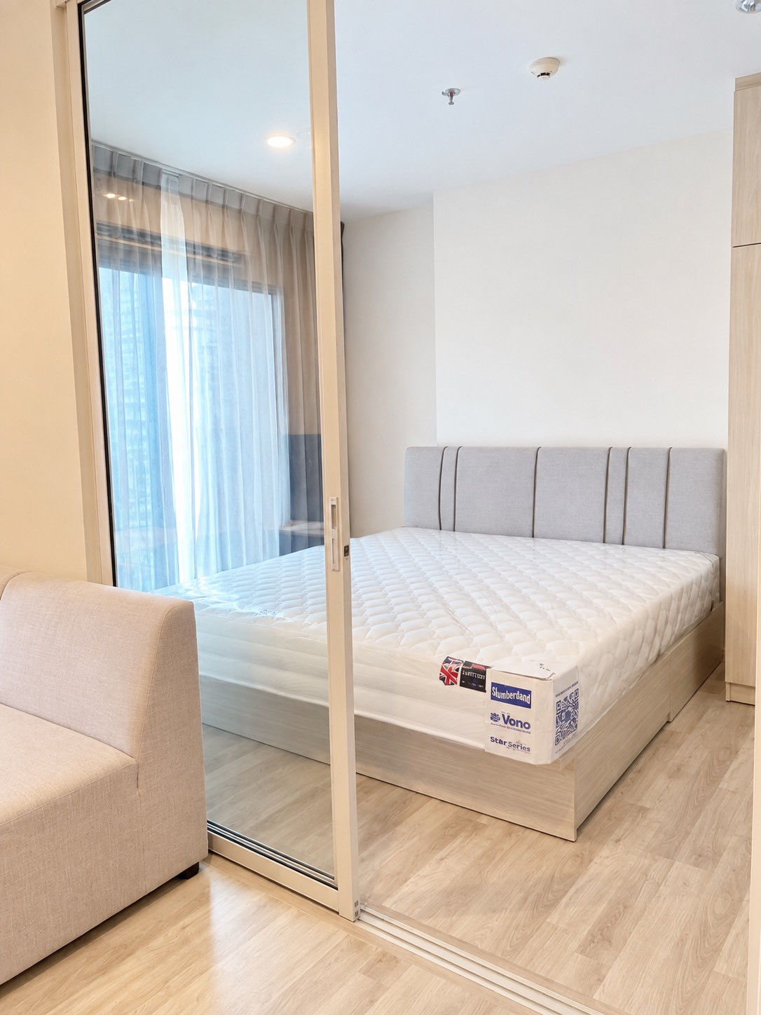 Beautiful room, fully furnished, ready to move in, Ramkhamhaeng location. Beautiful room, fully furnished, ready to move in, Ramkhamhaeng location.