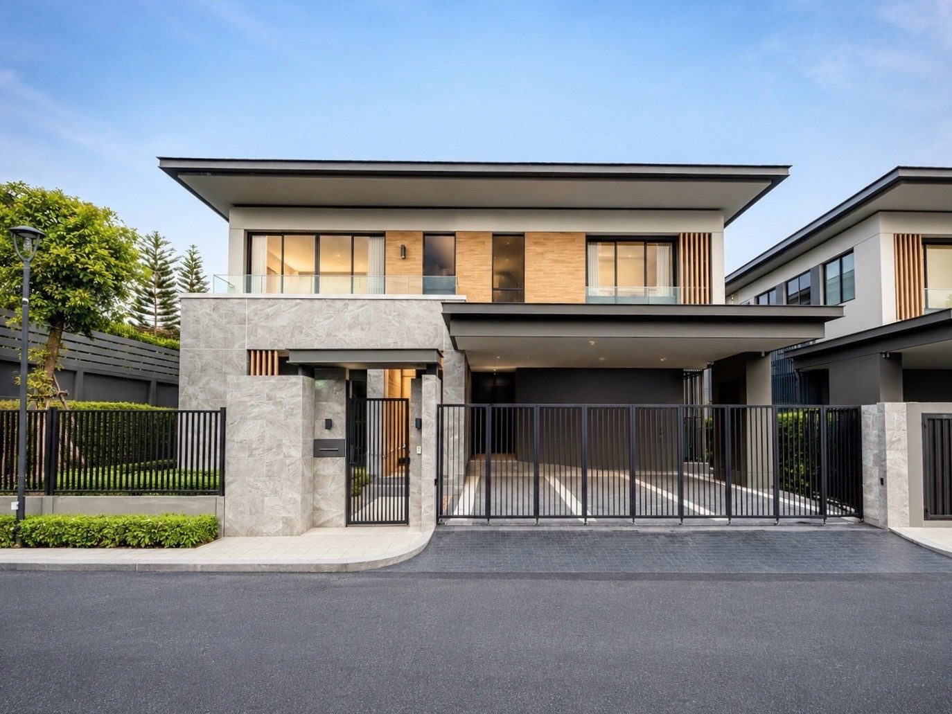 Luxurious 2-story detached house LAKE LEGENG BANGNA-SUVARNAPHUMI Luxurious 2-story detached house LAKE LEGENG BANGNA-SUVARNAPHUMI