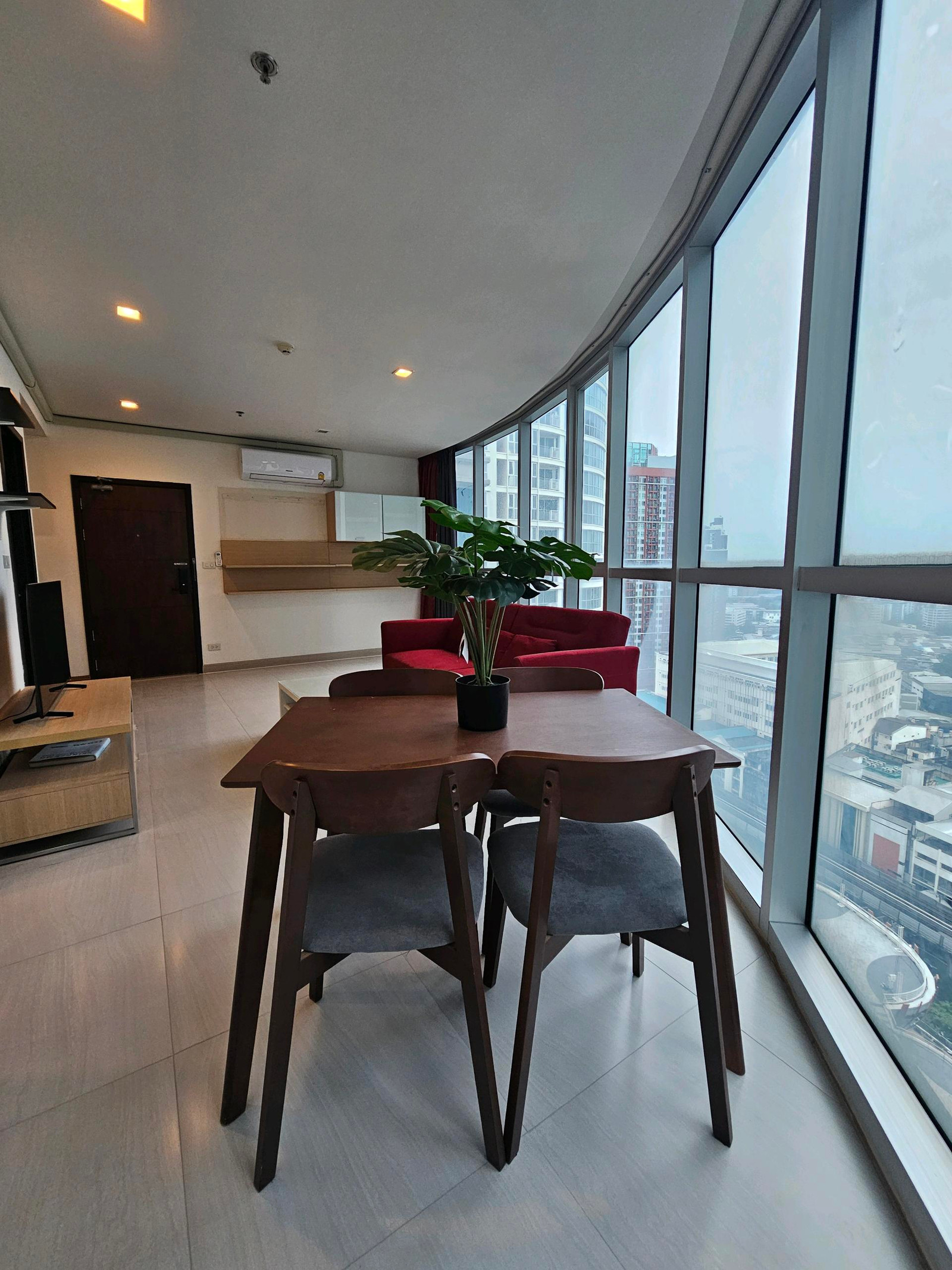 🔥ให้เช่า🔥 Le Lux Condo 1 ห้องนอน มุมโค้ง ชั้นสูง พร้อมเข้าอยู่ – รูปที่ 2